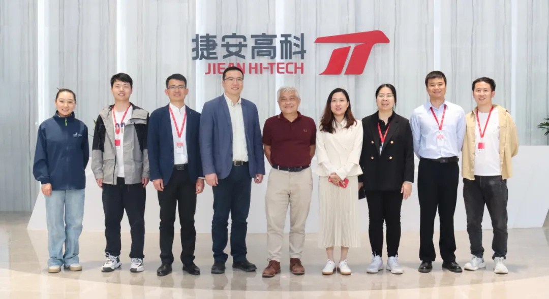 世賽飛機維修賽項項目經理考察捷安高科，實地驗證飛機維修競賽設備